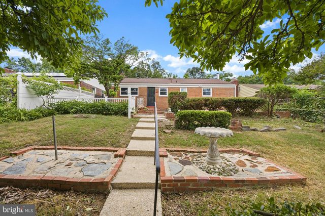 852 BURNS ST SE, Washington, DC 20019