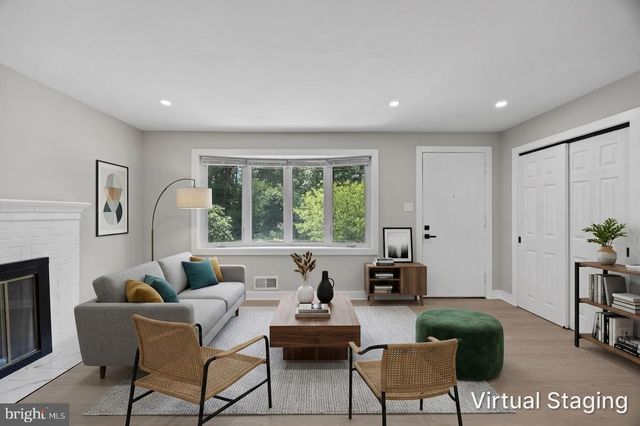852 BURNS ST SE, Washington, DC 20019