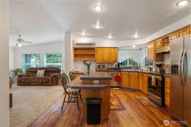 200 N Hamma Hamma Drive W, Hoodsport, WA 98548