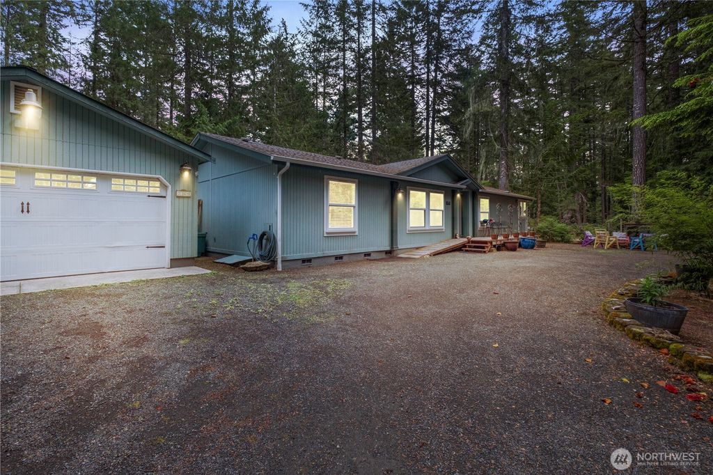 200 N Hamma Hamma Drive W, Hoodsport, WA 98548