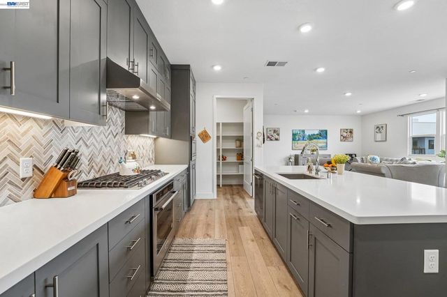 3465 Inspiration Way 402, Fremont, CA 94538