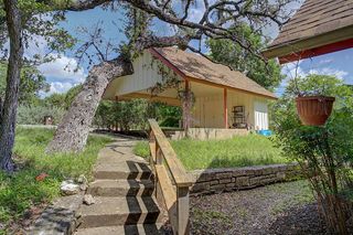 25 Shady Grove LN, Wimberley, TX 78676