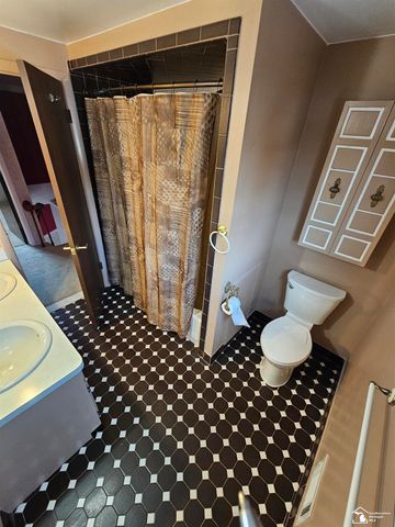 22534 provincial Street, Woodhaven, MI 48183