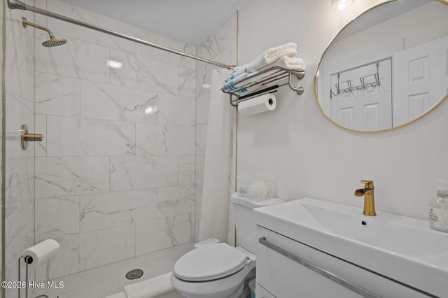 805 March Court B, Wilmington, NC 28405