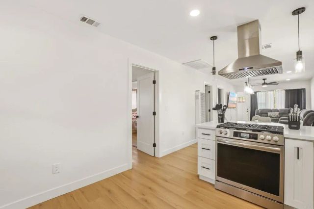 519 S 33Rd Street, San Diego, CA 92113