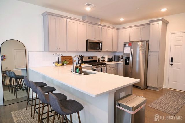 101 Peyton Place 135, New Brunswick, NJ 08901