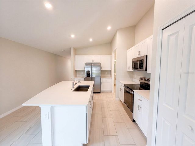 3513 RADIANT MOUNTAIN DRIVE, Plant City, FL 33565