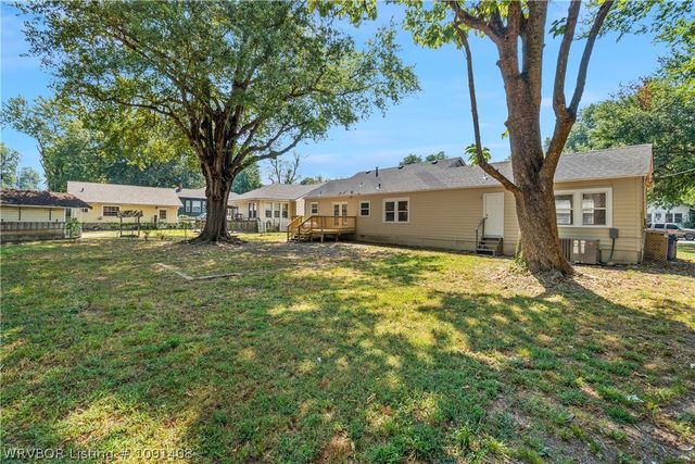 1220 N 34 Street, Fort Smith, AR 72904