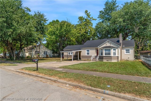 1220 N 34 Street, Fort Smith, AR 72904