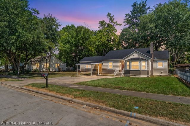 1220 N 34 Street, Fort Smith, AR 72904