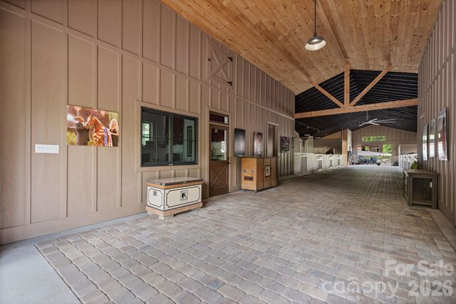 959 & 957 Dave Whitaker Road, Horse Shoe, NC 28742