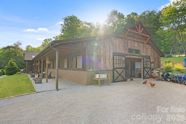 959 & 957 Dave Whitaker Road, Horse Shoe, NC 28742