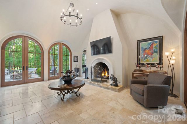 959 & 957 Dave Whitaker Road, Horse Shoe, NC 28742