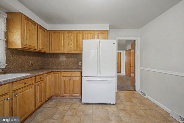 1236 OAK LN, Vineland, NJ 08360