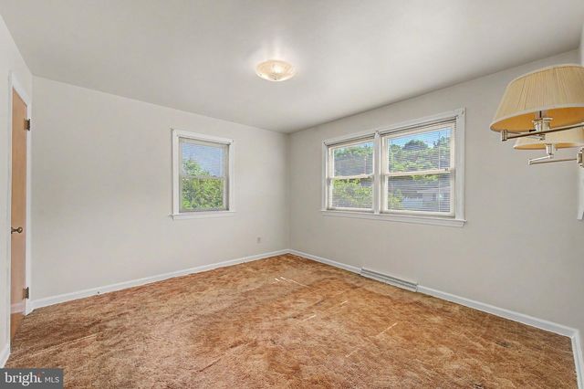 1236 OAK LN, Vineland, NJ 08360