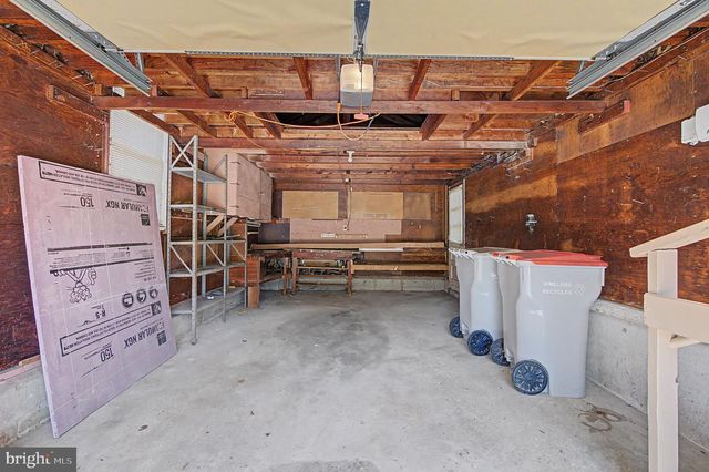 1236 OAK LN, Vineland, NJ 08360