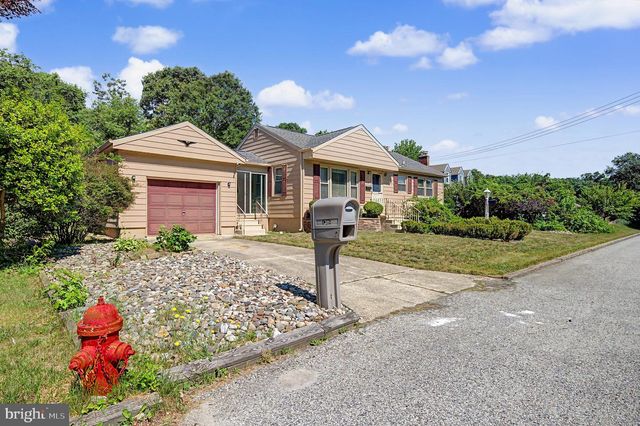 1236 OAK LN, Vineland, NJ 08360