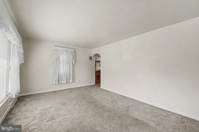 1236 OAK LN, Vineland, NJ 08360