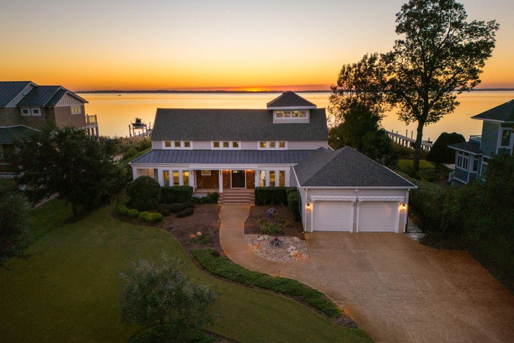 Image 1 of property listing at 2052 Martins Point Road Lot 29, Kitty Hawk, NC 27949
