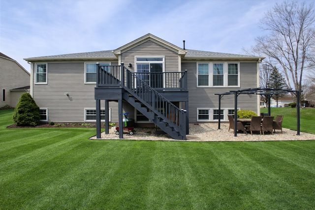 1235 Mallard Lane, Hoffman Estates, IL 60192