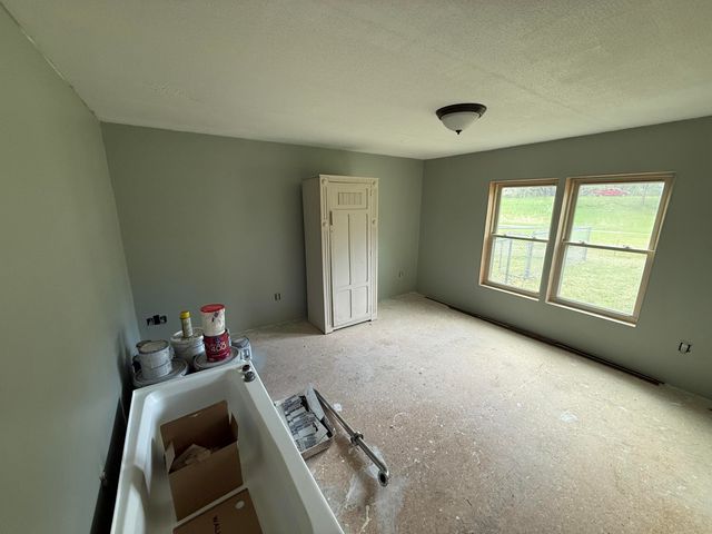1083 S Baums Bridge Road, Kouts, IN 46347