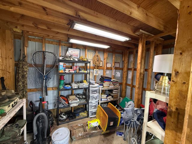 1083 S Baums Bridge Road, Kouts, IN 46347