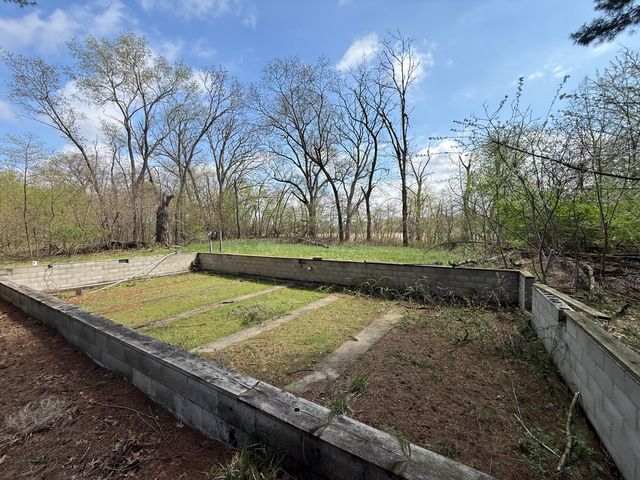1083 S Baums Bridge Road, Kouts, IN 46347