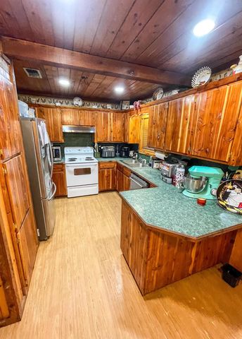 5560 & 5600 Texas Highway 8, Linden, TX 75563