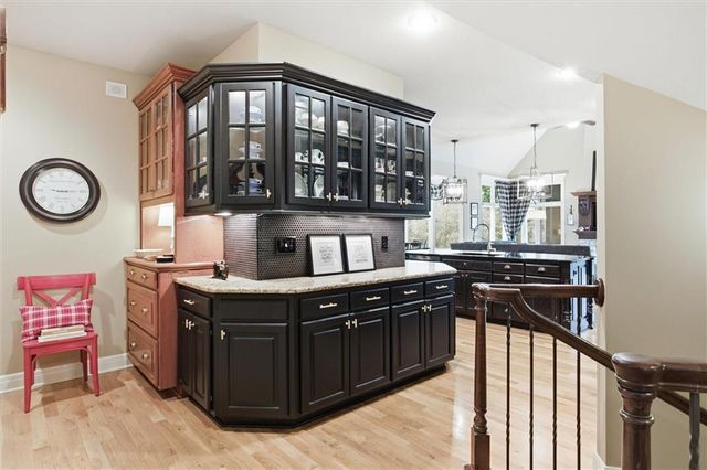 9309 W 156th Place, Overland Park, KS 66221