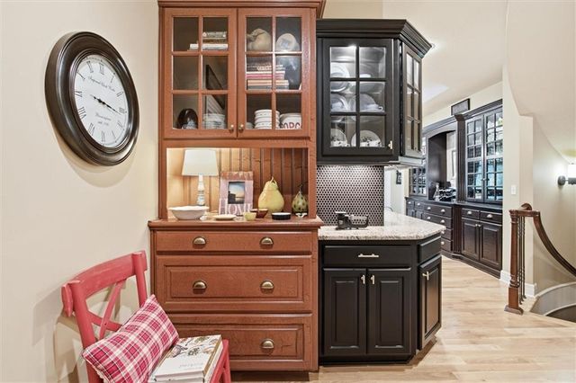 9309 W 156th Place, Overland Park, KS 66221