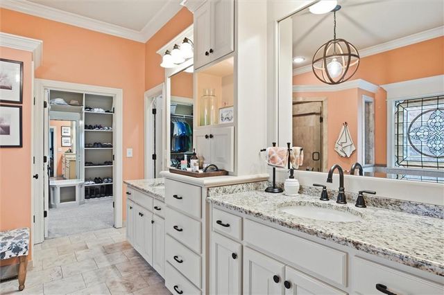 9309 W 156th Place, Overland Park, KS 66221