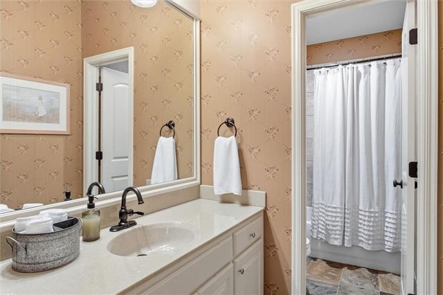 9309 W 156th Place, Overland Park, KS 66221