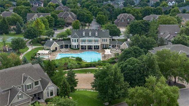 9309 W 156th Place, Overland Park, KS 66221