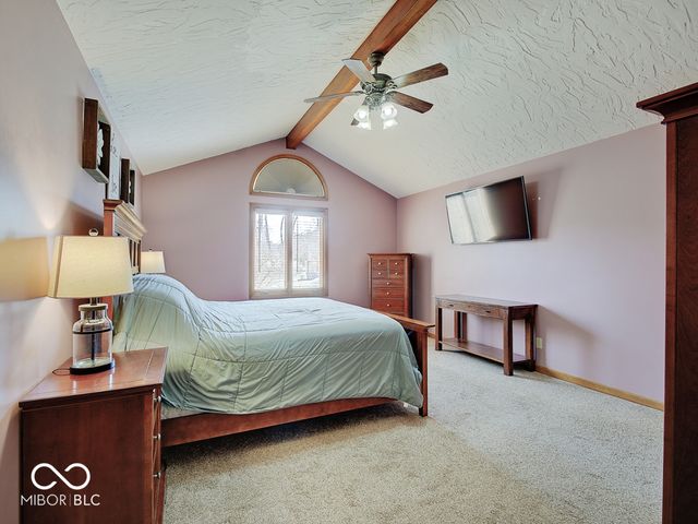 1949 Lake Run Drive, Greenwood, IN 46143