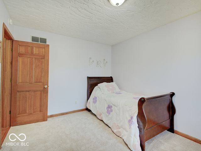 1949 Lake Run Drive, Greenwood, IN 46143