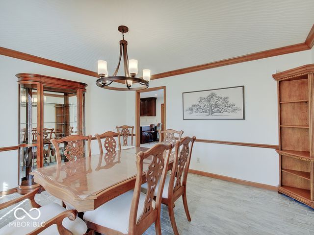 1949 Lake Run Drive, Greenwood, IN 46143