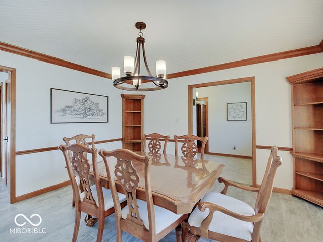 1949 Lake Run Drive, Greenwood, IN 46143