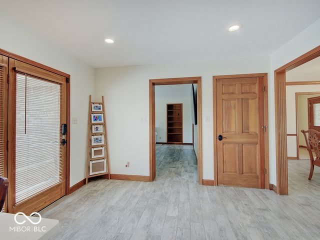 1949 Lake Run Drive, Greenwood, IN 46143