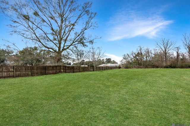 13029 Babin Rd, Gonzales, LA 70737