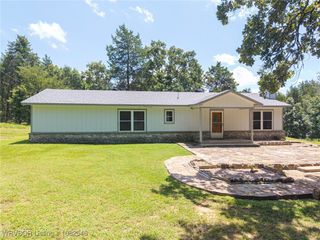 1800 Ranch Road, Van Buren, AR 72956
