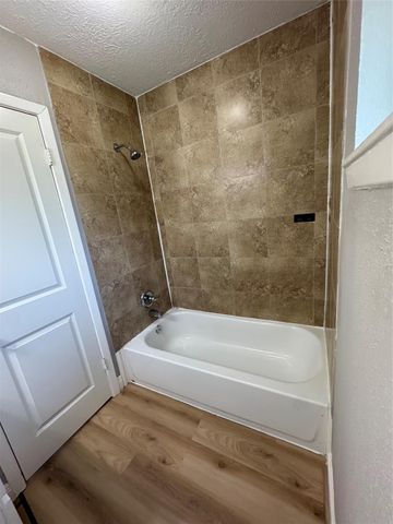 16602 David Glen Drive, Friendswood, TX 77546
