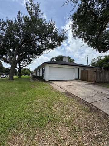 16602 David Glen Drive, Friendswood, TX 77546