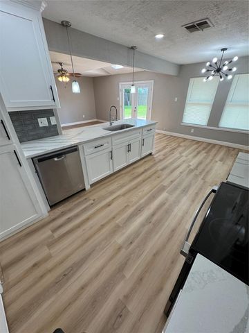 16602 David Glen Drive, Friendswood, TX 77546