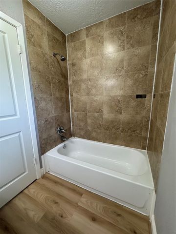 16602 David Glen Drive, Friendswood, TX 77546