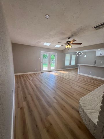 16602 David Glen Drive, Friendswood, TX 77546