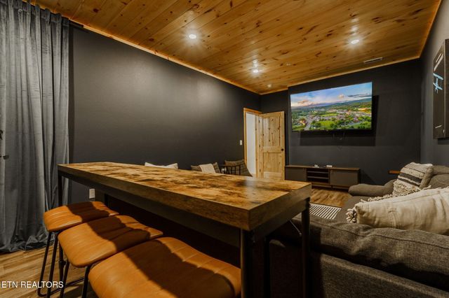 1130 Lee Cardwell Cir Unit 5, Pigeon Forge, TN 37863