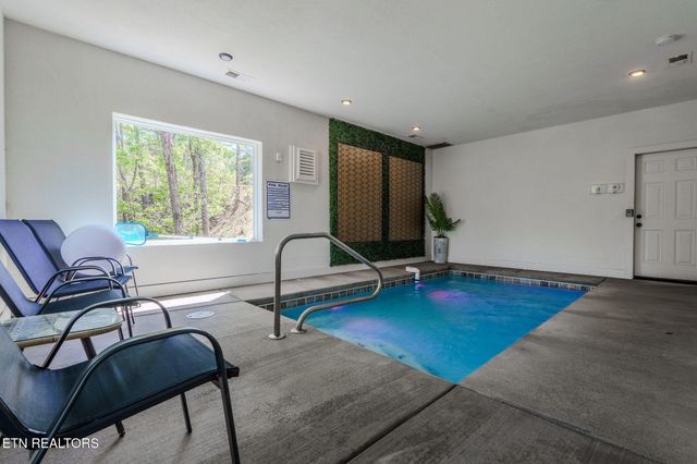 1130 Lee Cardwell Cir Unit 5, Pigeon Forge, TN 37863