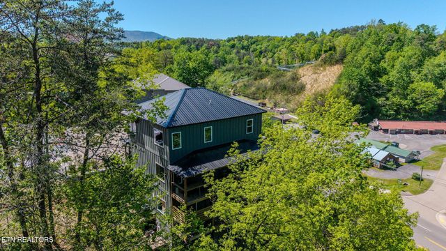 1130 Lee Cardwell Cir Unit 5, Pigeon Forge, TN 37863
