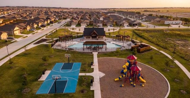 1009 Blazin Bronco Trail, Fort Worth, TX 76052