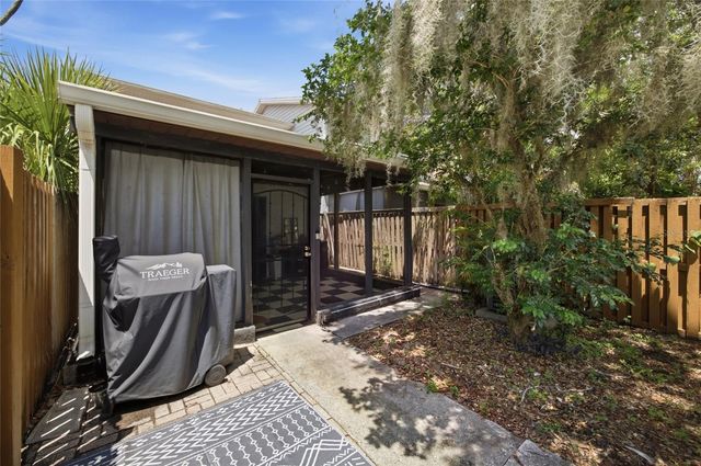 14713 LAKE FOREST DRIVE, Lutz, FL 33559
